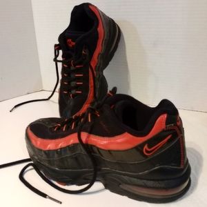 NIKE AIRMAX 95  Sz. 5Y Black Cat Edition Black & Pink‎